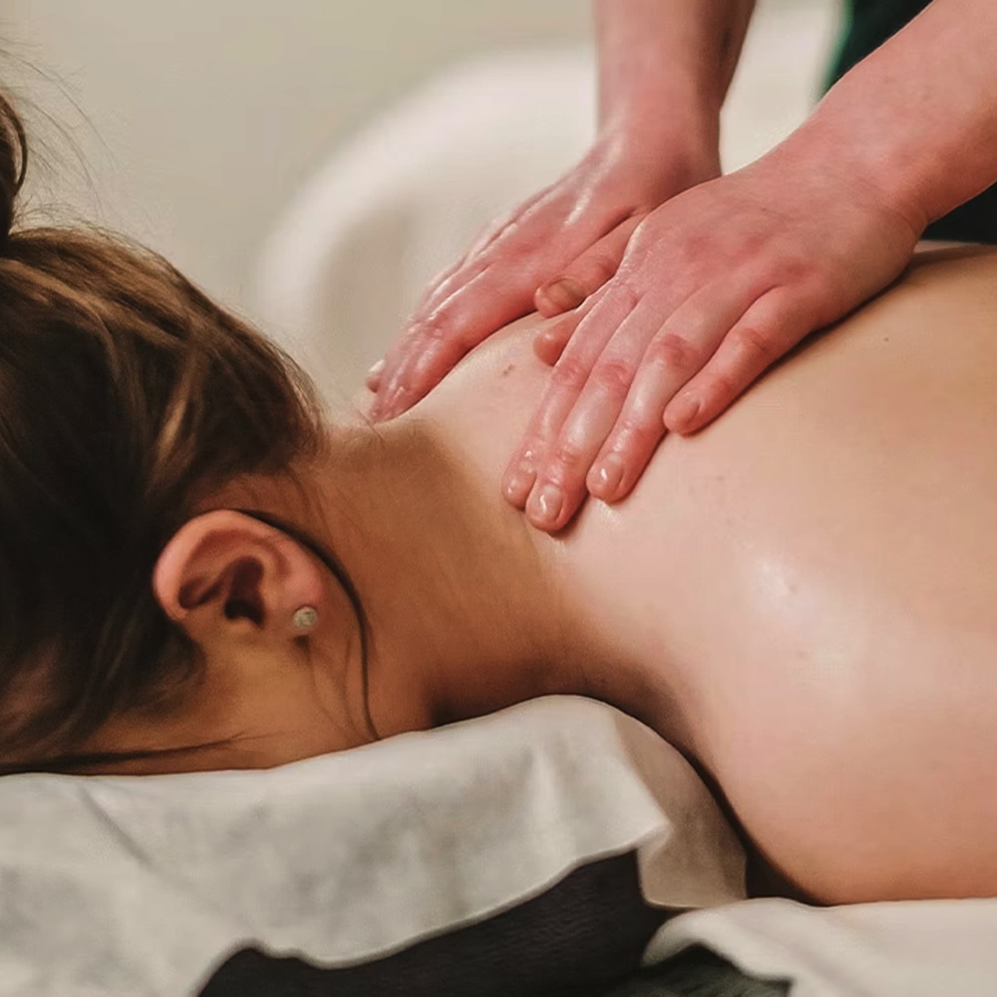Back & Shoulder Massage